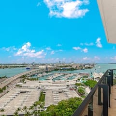 Lux 3 BD Condo in Biscayne Blvd #1409
