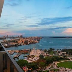 Oasis Retreat · Bay & City Views #2918