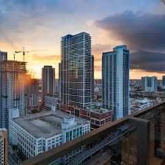 Downtown Miami 3 Bedroom Luxe Retreat #2718