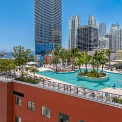 Skyline Haven Luxe City Views 2BD Condo #1903