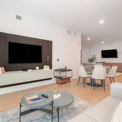 Bayview Chic Condo | 2BD on Biscayne Blvd #4417