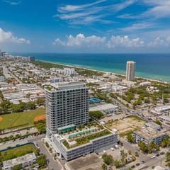 Azure Luxe Residences – Elegant Bayview Hideaway