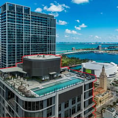 Luxury 1BR+Den Suite | Near Kaseya & Bayfront