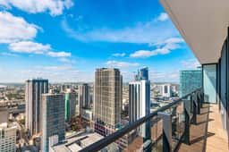 Skyline Luxe Retreat: 3BR/3BA in Downtown #4118