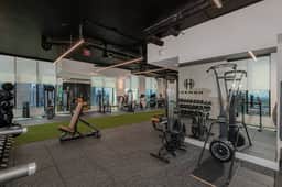 Skyview Studio on 34th | City & Bay Views