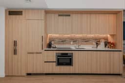 Altitude 31 | Lux 1BR Suite | Walk to Concerts