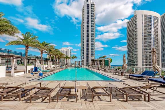 Stunning Luxury Waterview Condo in Hollywood #1708 - Image 1