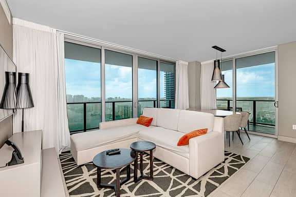 Stunning Luxury Waterview Condo in Hollywood #1708