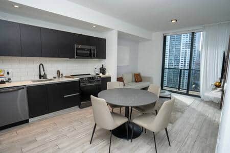 Modern 3BR Oasis in Downtown Miami #1617