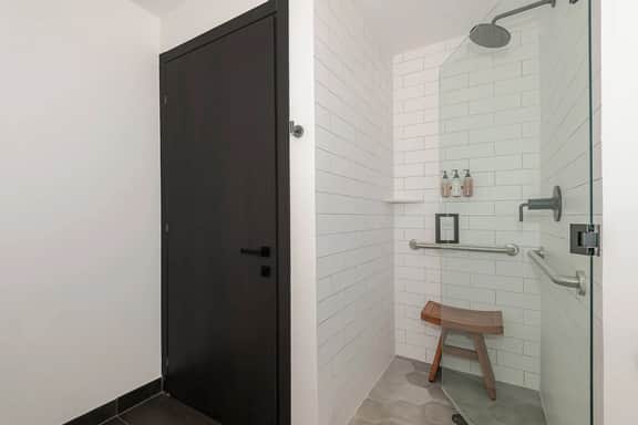 Bayview Chic Condo | 2BD on Biscayne Blvd #4417