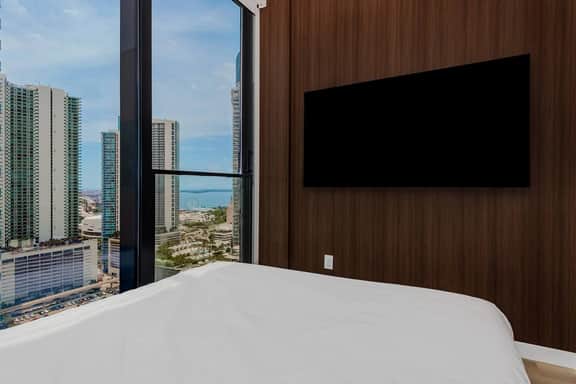 E11EVEN Skyline Studio | 33rd Floor City Views - Image 3