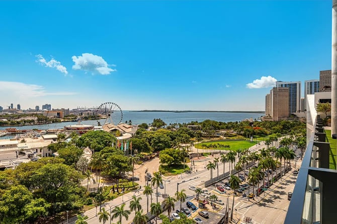 Maximizing Your Short-Term Rental Investment with Professional Management