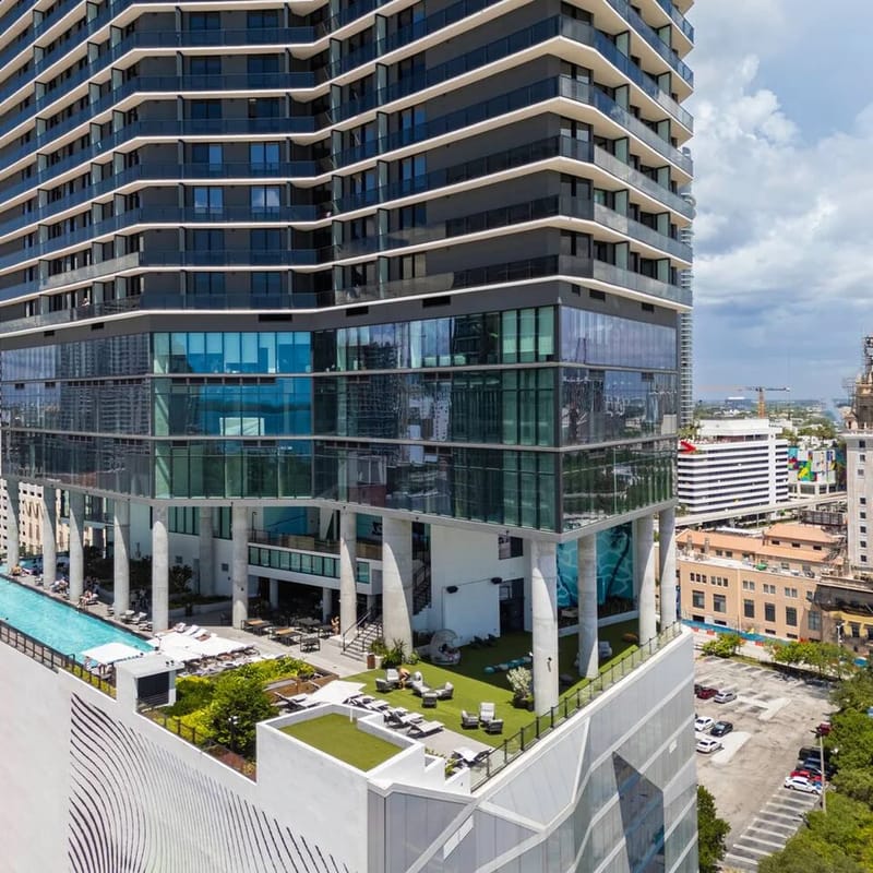 The Coastal Luxe · Sky-High Views Beach Club #3511